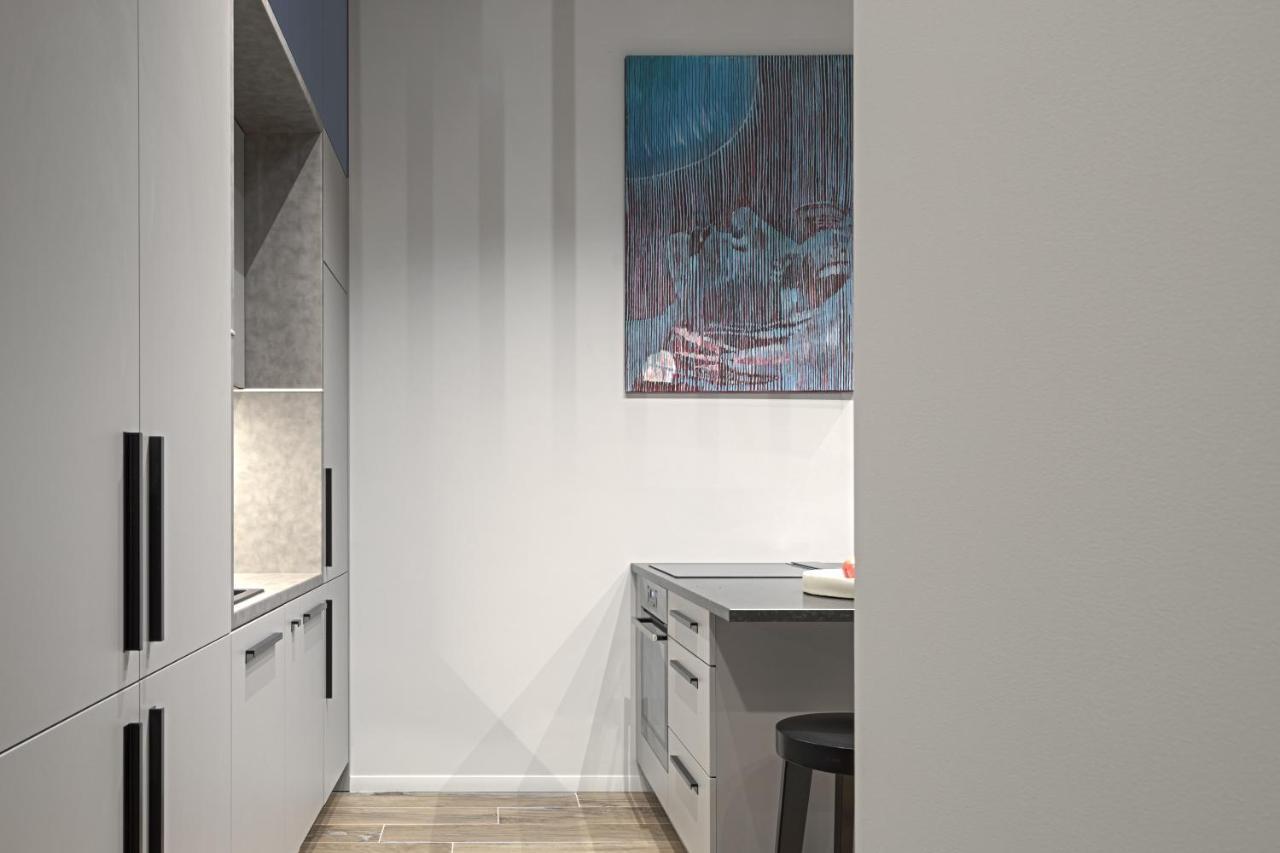 Ivis House Modern Apartment In Vilnius Old Town With Balcony Вильнюс Экстерьер фото