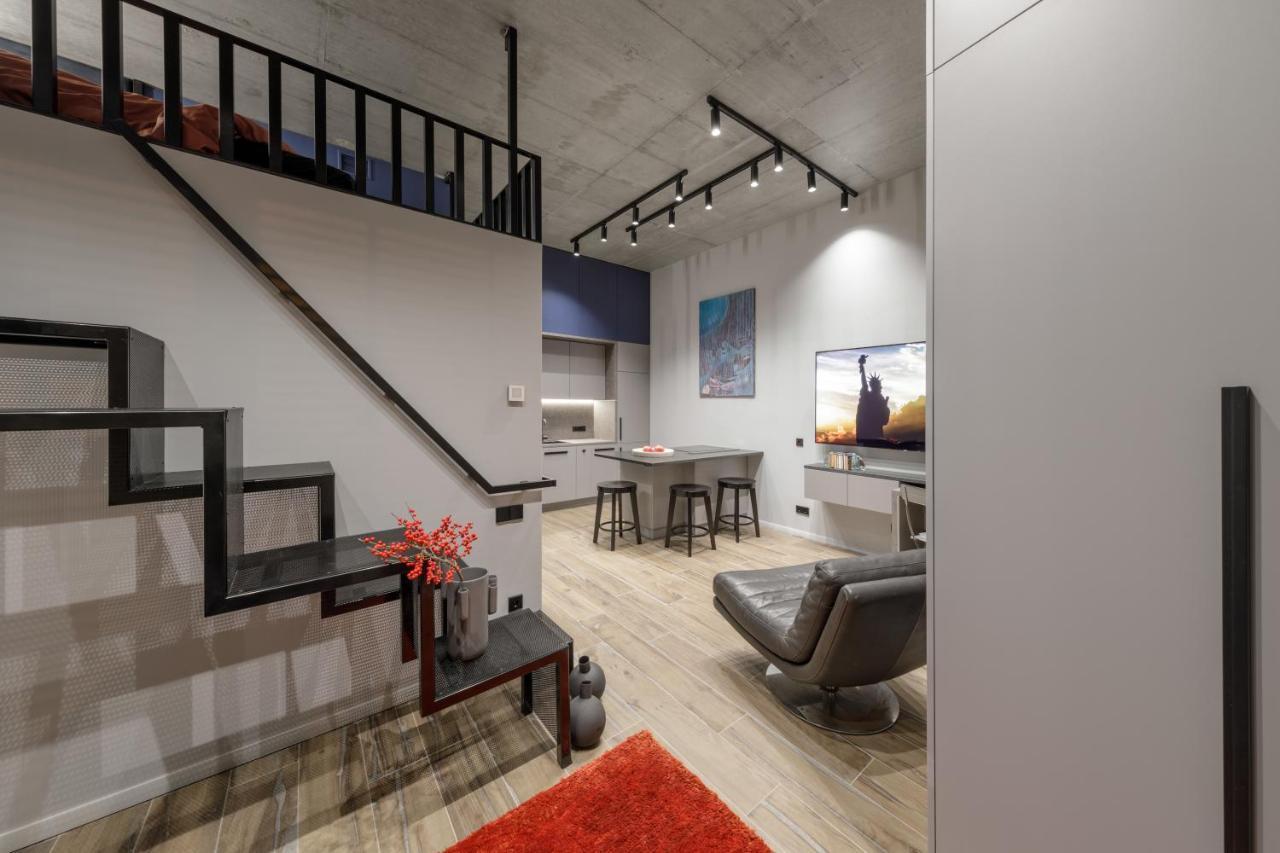 Ivis House Modern Apartment In Vilnius Old Town With Balcony Вильнюс Экстерьер фото