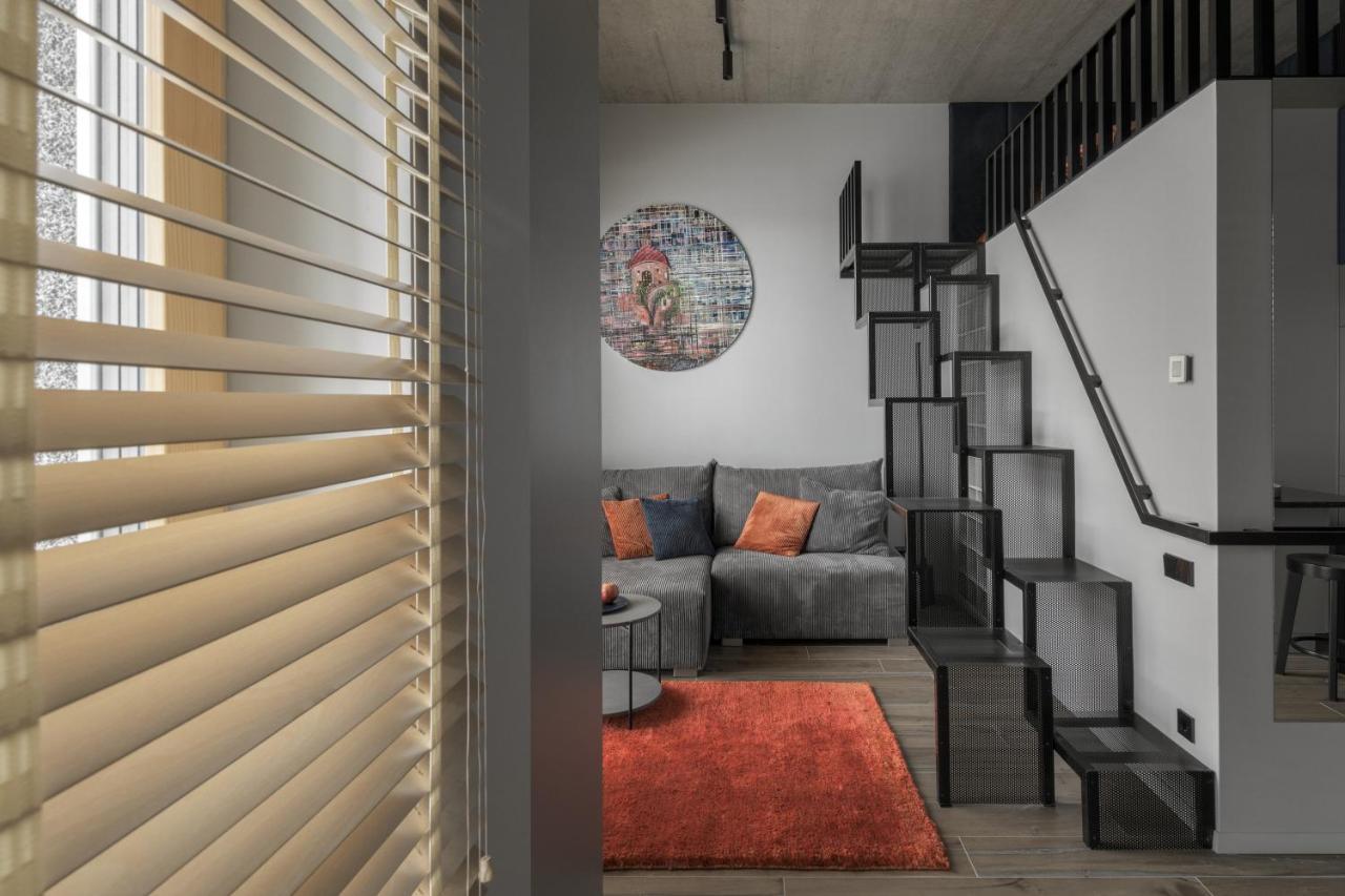 Ivis House Modern Apartment In Vilnius Old Town With Balcony Вильнюс Экстерьер фото