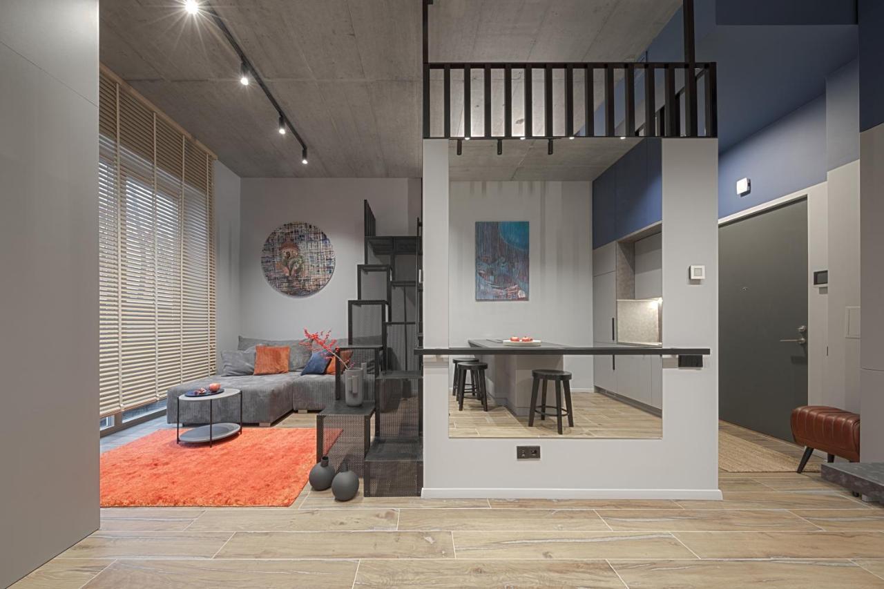 Ivis House Modern Apartment In Vilnius Old Town With Balcony Вильнюс Экстерьер фото