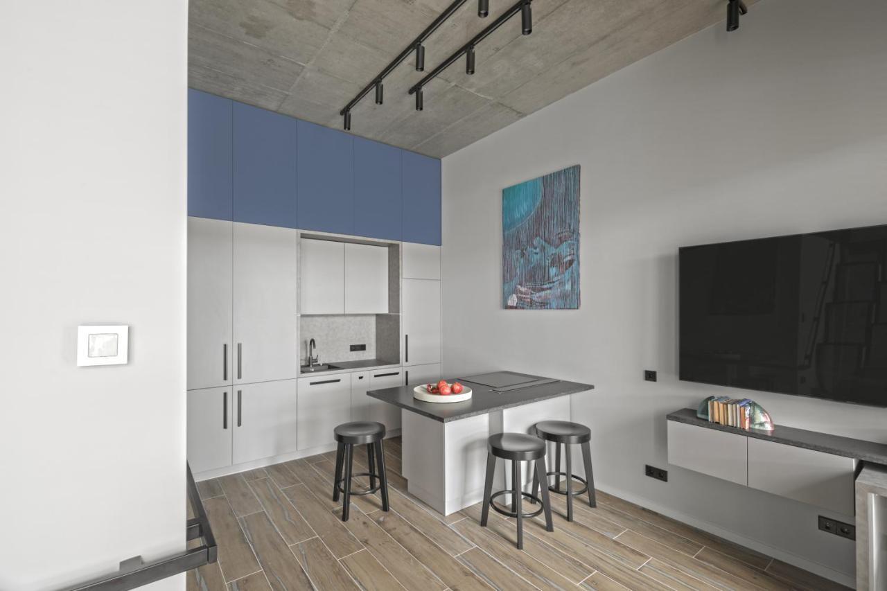 Ivis House Modern Apartment In Vilnius Old Town With Balcony Вильнюс Экстерьер фото