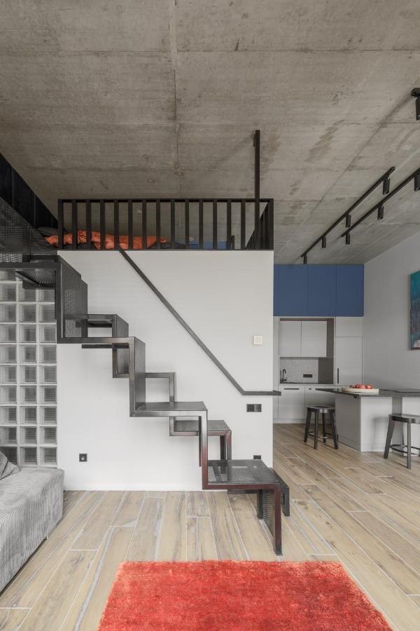 Ivis House Modern Apartment In Vilnius Old Town With Balcony Вильнюс Экстерьер фото