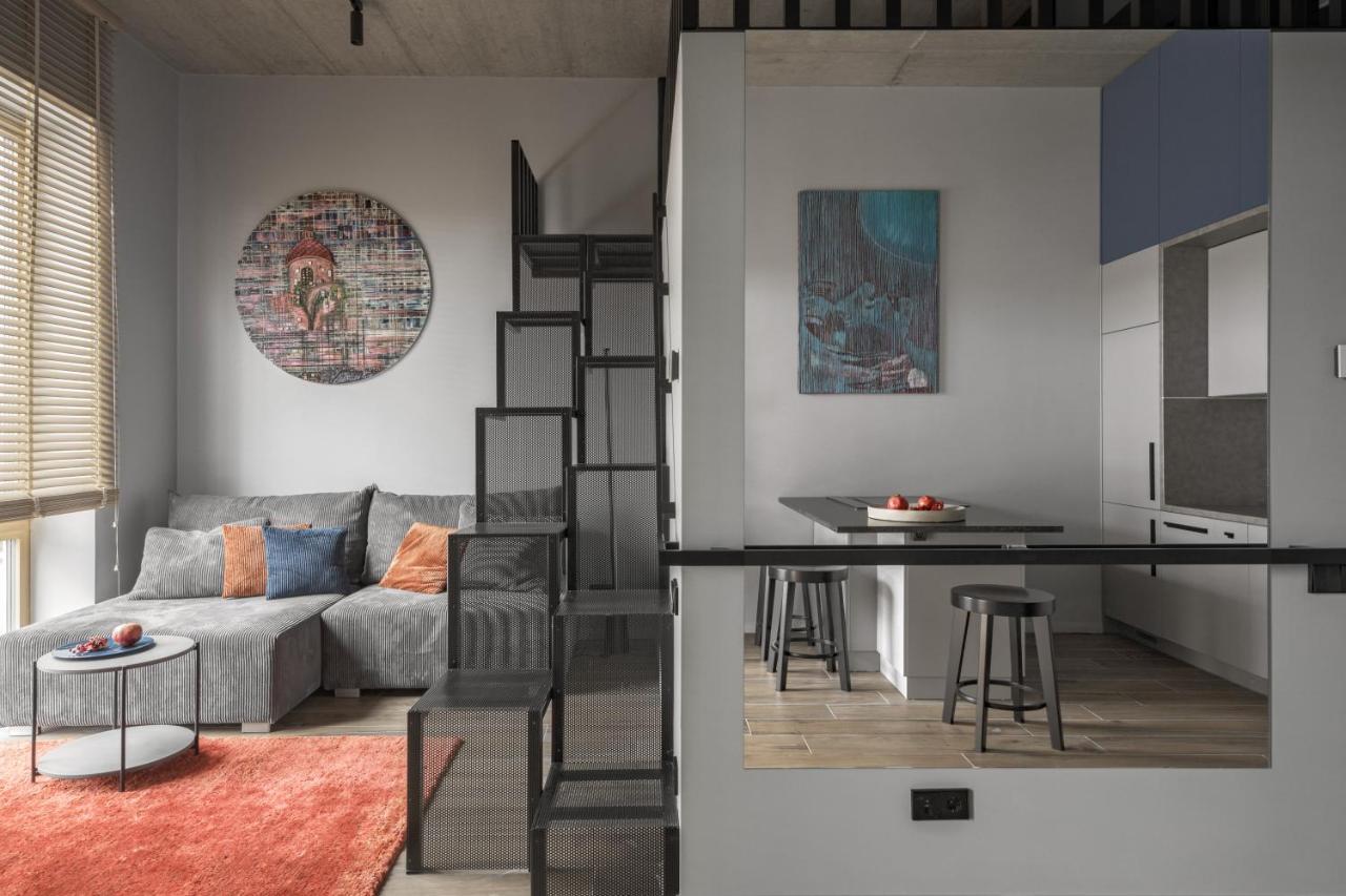 Ivis House Modern Apartment In Vilnius Old Town With Balcony Вильнюс Экстерьер фото